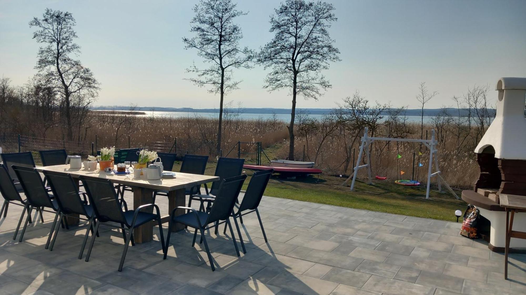 Villa Koprowo - Mit Direktem Seezugang, Sauna & Whirlpool Zastan Exterior photo