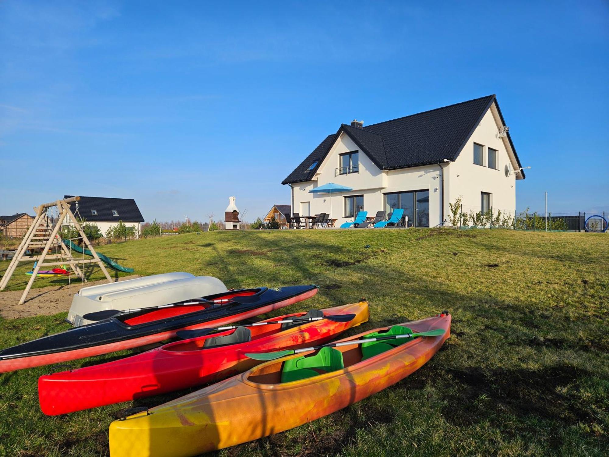 Villa Koprowo - Mit Direktem Seezugang, Sauna & Whirlpool Zastan Exterior photo