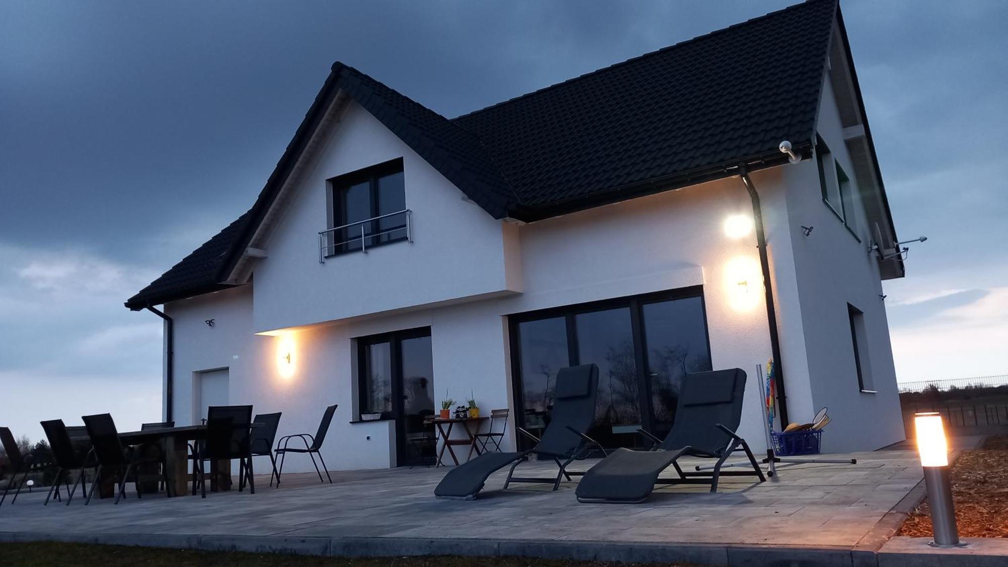 Villa Koprowo - Mit Direktem Seezugang, Sauna & Whirlpool Zastan Exterior photo