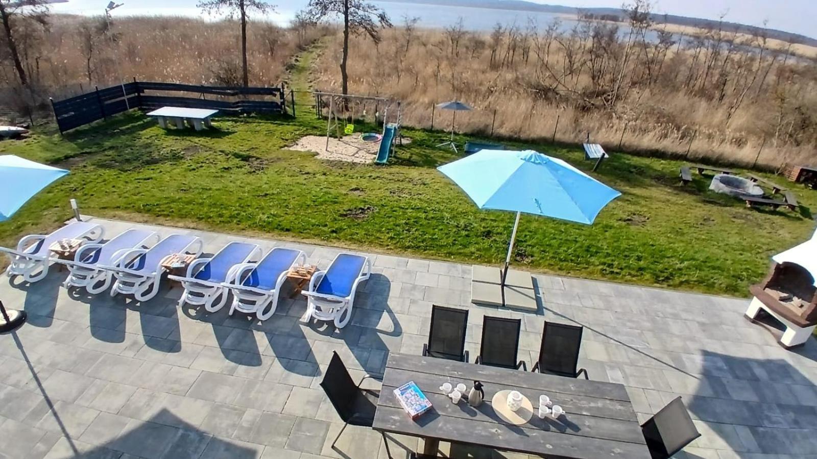 Villa Koprowo - Mit Direktem Seezugang, Sauna & Whirlpool Zastan Exterior photo