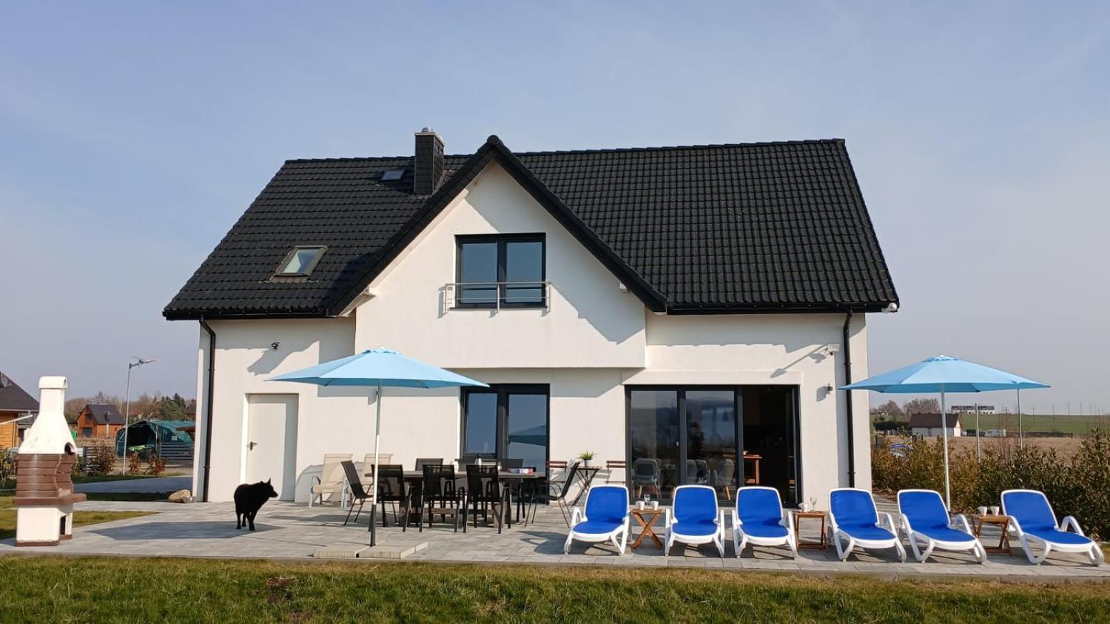 Villa Koprowo - Mit Direktem Seezugang, Sauna & Whirlpool Zastan Exterior photo
