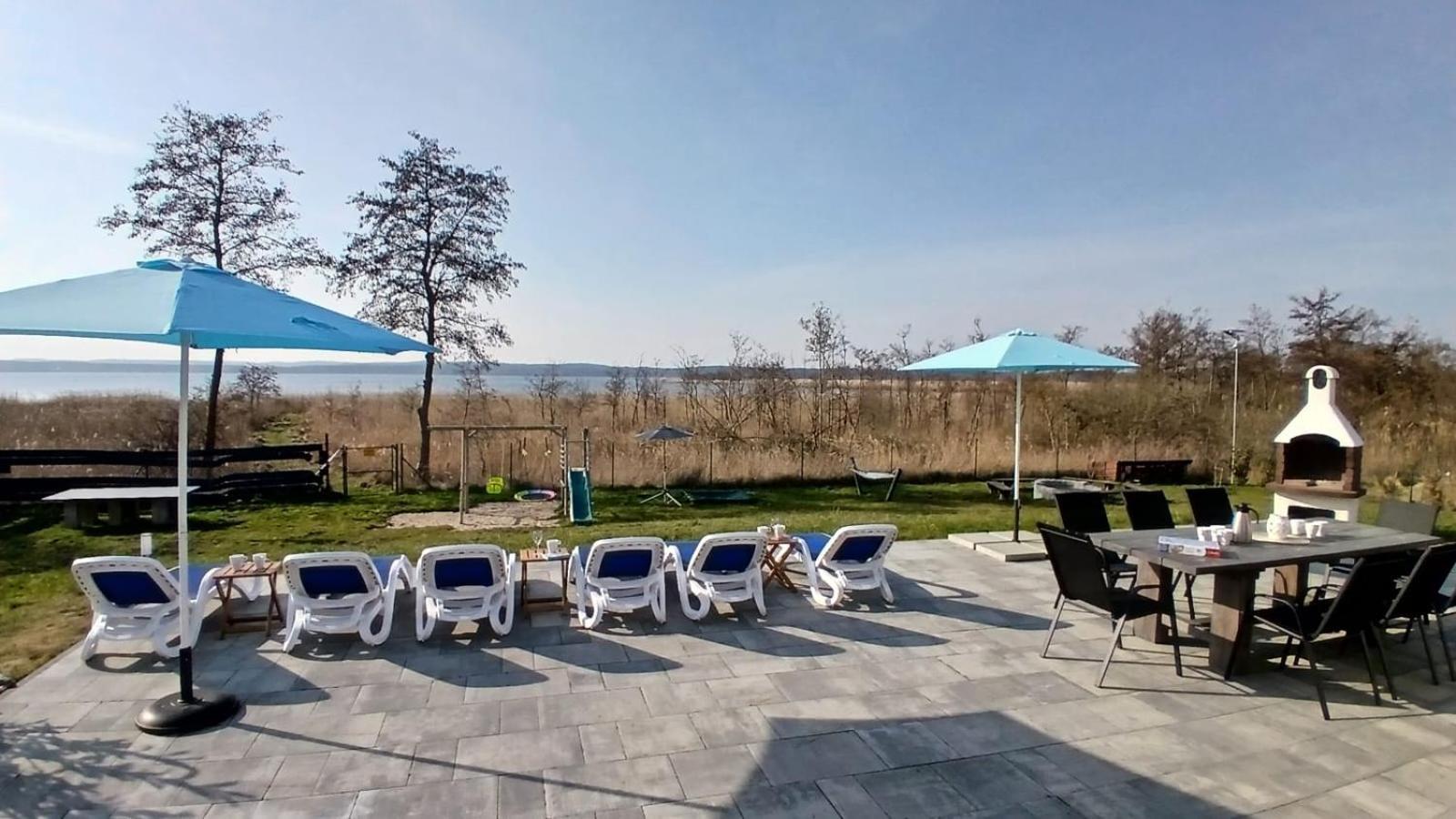 Villa Koprowo - Mit Direktem Seezugang, Sauna & Whirlpool Zastan Exterior photo